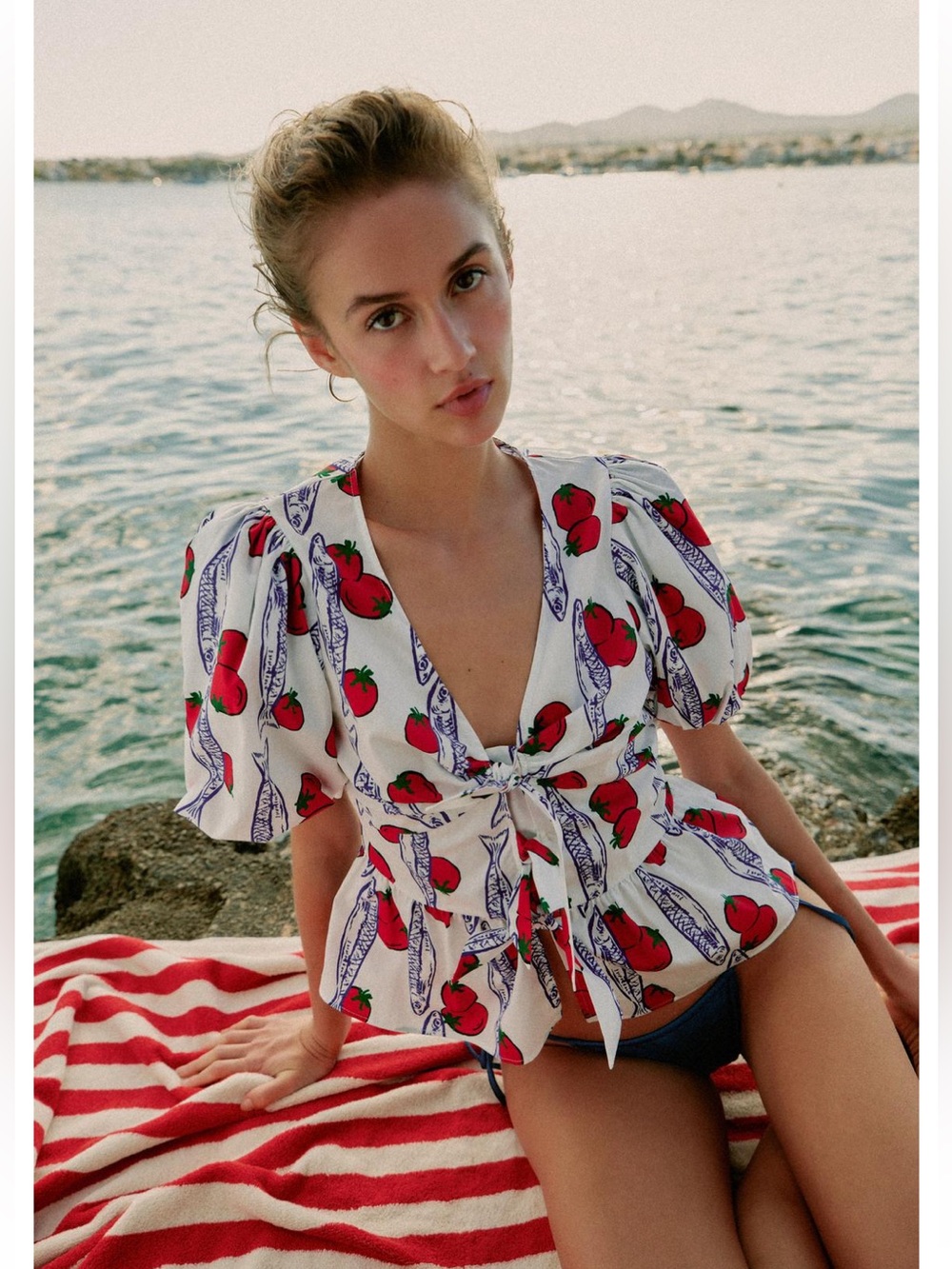 Tie-Front Puff Sleeve Top in White with Red Print